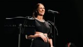 VALJEVO NA NOGAMA:  Nadežda Biljić održala prvi solistički koncert u rodnom gradu, a suprugu poslala javnu poruku ljubavi (FOTO)