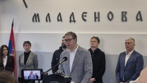 VUČIĆ U MLADENOVCU: Nema važnije stvari od brige za našu decu (VIDEO)