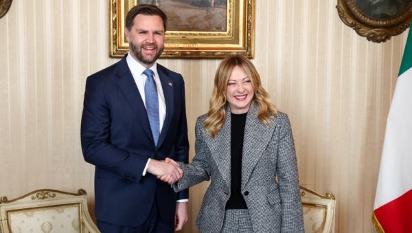 МЕЛОНИ СА ВЕНСОМ УОЧИ ОТВАРАЊА ЗИМСКИХ ОЛИМПИЈСКИХ ИГАРА Мелони: Ова прилика такође корисна за разматрање различитих међународних питања