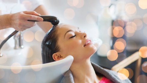 ОДГОВОР ДОКТОРА НА ЧЕСТО ПИТАЊЕ: Да ли ћемо се прехладити ако изађемо напоље са мокром косом?