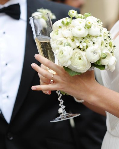 БОЈА КОЈА ЋЕ ОБЕЛЕЖИТИ ВЕНЧАЊА 2026. ГОДИНЕ: Биће главни део атмосфере и стила - елегантна је и оптимистична