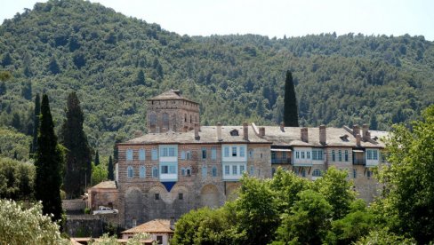 СУДАР ПЛОЧА ПРЕТИ ХИЛАНДАРУ: Пуцали зидови цркава, тутњава застрашујућа - све је почело на Петровдан 2024 са серијом земљотреса