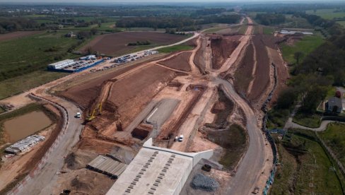 Копали пругу, открили благо - 450.000 предмета стрпали у тајно складиште, а локација строго скривена