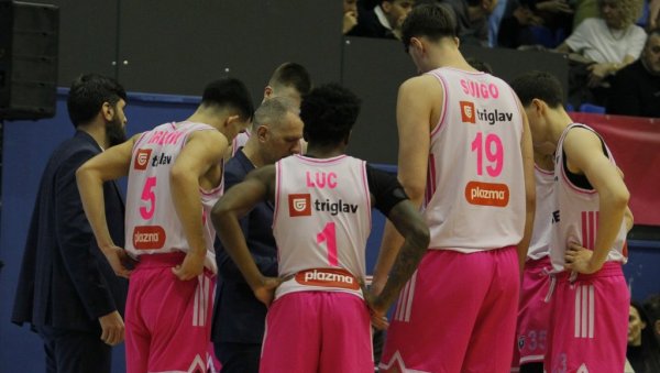 КЛИНЦИ МЕГЕ НЕМОЋНИ ПРЕД СПАРТАКОМ! Суботичани однели цео плен!