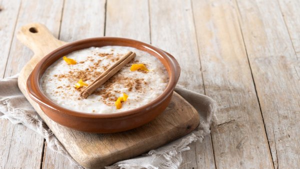 НЕСВАКИДАШЊА ПОСЛАСТИЦА: Индијски десерт од ког ће замирисати цела кућа