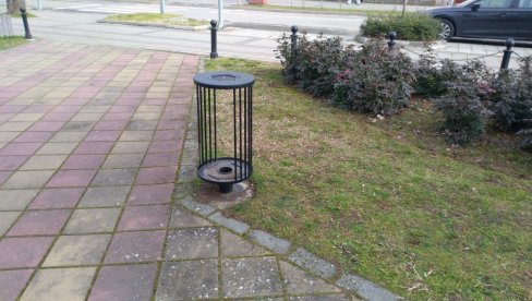 SUNČANI PARK ČESTO NA METI HULIGANA: Najčešće oštećuju klupe i korpe za otpatke