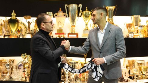 MITROVIĆ PROGOVORIO O ZVEZDI! Evo zašto nije ranije završio u Humskoj i da li navija za crveno-bele?