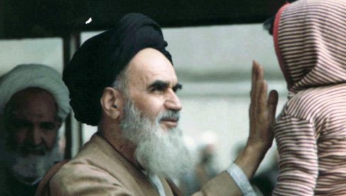 ИРАН ОБЕЛЕЖАВА ГОДИШЊИЦУ ИСЛАМСКЕ РЕВОЛУЦИЈЕ: Представљене балистичке и крстареће ракете