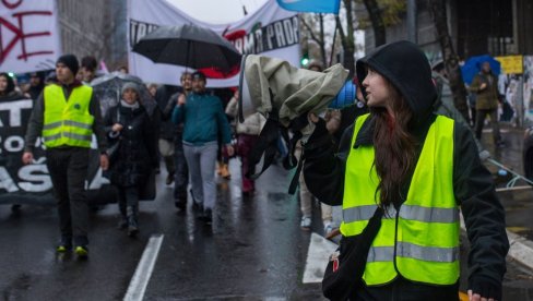 DVA MILIONA U RUKAMA BLOKADERA? Građani traže odgovor – čiji je novac!
