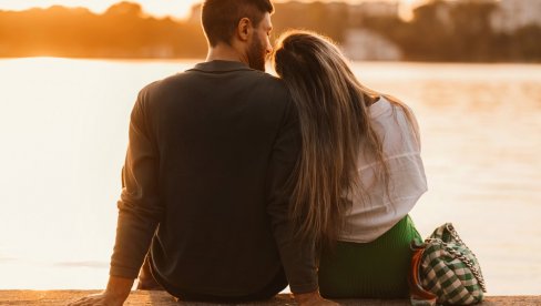 5 НАЈБОЉИХ ЉУБАВНИХ ПАРОВА ХОРОСКОПА: Срећа им је записана у звездама