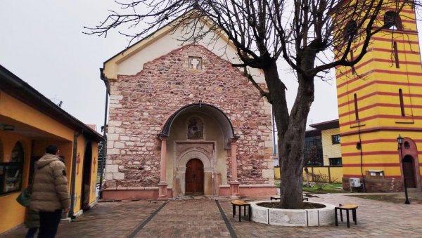 СТАРИ СЈАЈ И НОВИ МОЗАИК: Обимна реконструкција Цркве Светог Ђорђа у Ћуприји траје већ три године (ФОТО)