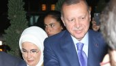 ERDOGANOVA ŽENA: Odbila da se uda pokrivena, Redžepova majka se bunila, a ona mu rodila četvoro dece