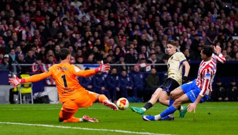 ТАКО БЛИЗУ А ТАКО ДАЛЕКО: Барселони мало фалило да избаци Атлетико Мадрид из Купа Краља након што су први меч изгубили са 4:0
