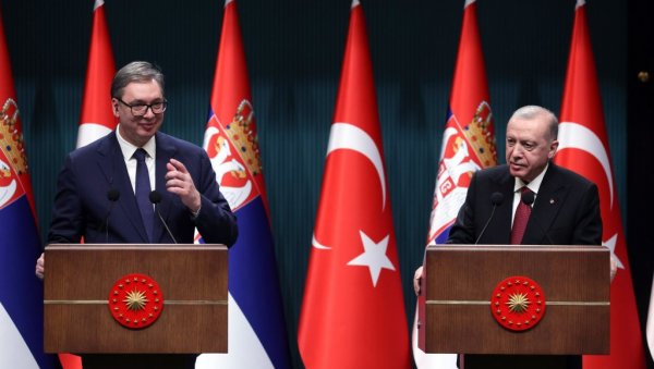 ИЗУЗЕТНО ПРОДУКТИВНИ РАЗГОВОРИ У АНКАРИ Вучић: Разумемо политички и економски значај Турске која је један од наважнијих партнера Србије