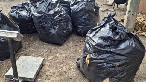 ВЕЛИКА ЗАПЛЕНА КОД СРЕМСКЕ МИТРОВИЦЕ! Погледајте шта је полиција све затекла, вредност нелегалне робе скоро 5 милиона динара!