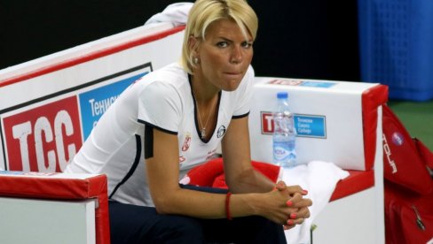 IŠLI SU IZ KONTRA SMERA, POGREŠILI SU SKRETANJE Evo šta je rekao vozač šlepera posle sudara u kom je poginula Tatjana Ječmenica (FOTO)