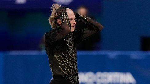 ПЛАНЕТА У ШОКУ: Одушевио Новака Ђоковића, па у финалу доживео што нико жив није очекивао, победио га дечко који је вежбао у ТРЖНОМ ЦЕНТРУ!