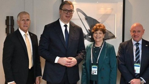 ВУЧИЋ СА АМЕРИЧКИМ СЕНАТОРИМА: Председник нагласио да је за Србију мир апсолутни приоритет (ФОТО)