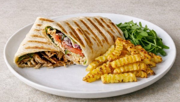 ТОРТИЉА СА ПИЛЕТИНОМ: Хрскава тортиља са пилетином која осваја на први залогај