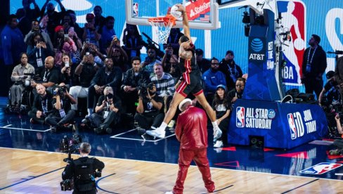 ZAKUCAVANJE ZA VEČNOST: Košarkaš Majamija pobednik takmičenja u zakucavanjima na NBA Ol-staru (VIDEO)