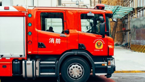 ОСМОРО ПОГИНУЛО У ЕКСПЛОЗИЈИ: Ватрена стихија захватила продавницу ватромета у Кини