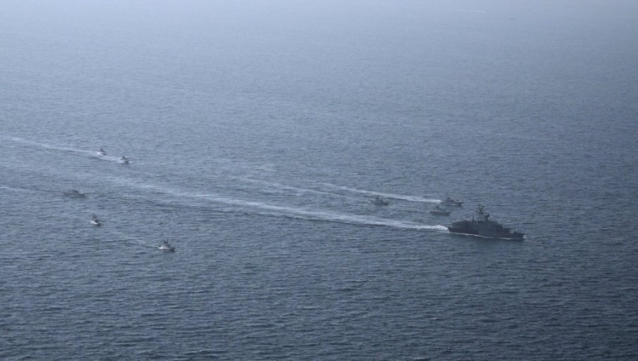 ПРСТ У ОКО ТРАМПУ Иран затворио Ормуски мореуз! Први пут у историји један од најважнијих поморских путева блокиран (ВИДЕО)