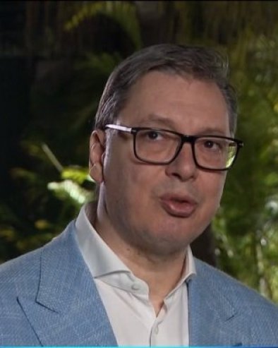 СВЕ ШТО ХОЋЕТЕ ДА НАПРАВИТЕ ОНИ ХОЋЕ ДА СРУШЕ Вучић о рушењу ограде код Ушћа: Као да присуствујемо повратку лудистичког покрета