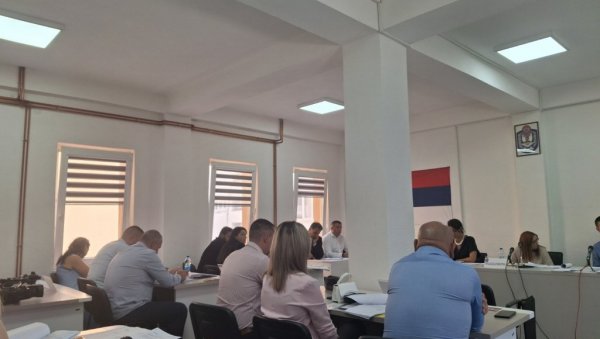 СКУПШТИНСКА ВЕЋИНА У ГАЦКУ ПОНОВО УПИТНА: Запошљавање уздрмало власт