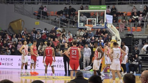 ЗВЕЗДА УЗ МУКЕ И ПСОВКЕ ДО ПОЛУФИНАЛА КУПА РАДИВОЈА КОРАЋА! Саша Обрадовић није могао да верује шта се дешава!