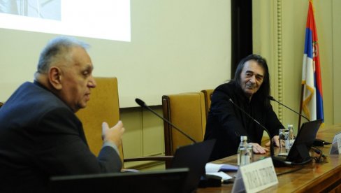 ЛЕПОТИ ЈЕ ПОТРЕБНО ДА ТРАЈЕ: Музичар Дадо Топић говорио у Мастеркласу: