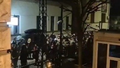 ЈОШ ЈЕДНОМ СУ ПОКАЗАЛИ ДА СУ ДНО ДНА Томић и Ђурић Никитовић о нападу на Гашића: Против свега су што је српско