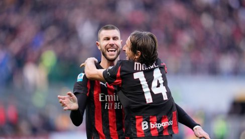 ДЕРБИ КОЈИ МОЖЕ ОДЛУЧИТИ ТИТУЛУ: Милан мора да победи Интер да остане у трци за Скудето