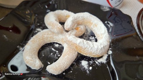 IDEALNE UZ KAFU: Starinske kokos kiflice koje se tope u ustima (VIDEO)