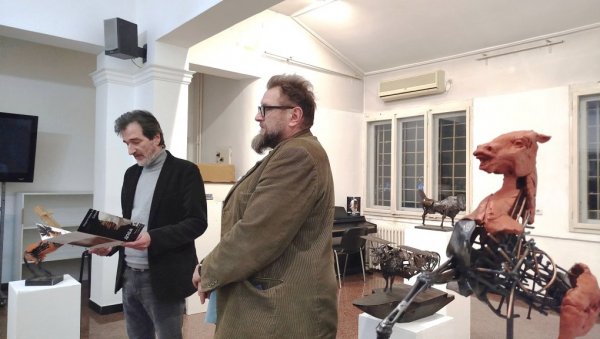 ВАЈАР СВЕТСКОГ ГЛАСА У ПАРАЋИНУ: Хаџиахметовићеви кентаури савременог доба (ФОТО)