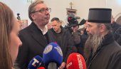 DA ČUPAJU POPOVIMA BRADE, TO SE NEĆE DOGODITI Vučić: Srpska crkva je sveta, ne postoji nijedan episkop kome ne bih poljubio ruku