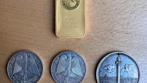 ШВЕРЦОВАЛИ ЗЛАТО И СРЕБРЊАКЕ: Спречено кријумчарење на прелазима Ватин и Хоргош