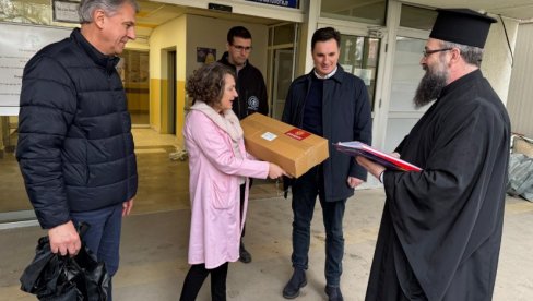 DEO NAGRADE DAR ZA BEBE: Aleksandar Nikolić, laureat „11. januara“ i Eparhija niška donirali aparat UKC