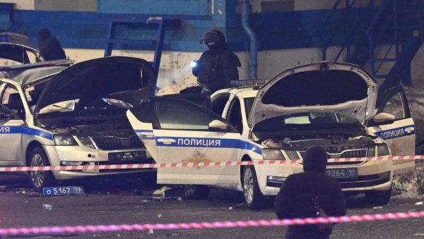 БОМБАШКИ НАПАД У ЦЕНТРУ МОСКВЕ: Погинуо полицајац, двојица повређена (ФОТО/ВИДЕО)