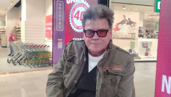 ПЕСМЕ ИМАЈУ СВОЈ ЖИВОТ И ВРЕМЕ: Црвена јабука наставља славље четрдесетогодишњег рада концертом на пролеће у Српској Атини (ФОТО)