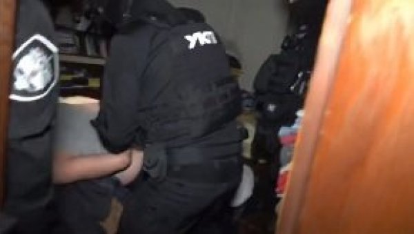 УХАПШЕНО СЕДАМ ПЕДОФИЛА У СРБИЈИ: Наставак акције Армагедон - Погледајте снимак хапшења (ФОТО/ВИДЕО)