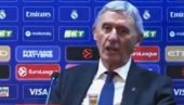 PEŠIĆ NAPRAVIO ŠOU NA KONFERENCIJI! Bivši selektor Srbije nasmejao Evropu do suza! (VIDEO)