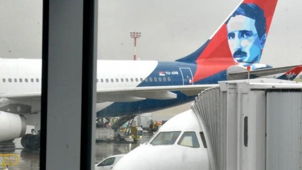 ВАЖНО САОПШТЕЊЕ АЕРОДРОМА НИКОЛА ТЕСЛА: Отказани данашњи летови из Београда за Дубаи, за Доху се чека ново време