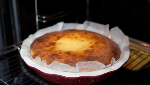 ПОСНА ШПАНСКА ПИТА: Богата је поврћем и брзо се спрема