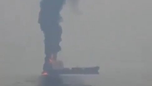 IRANCI POTOPILI SVOJ BROD: Tanker pokušao ilegalno da pređe moreuz, mornarica pucala (VIDEO)