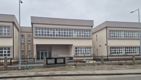 СКАДАР НА ЉУБИЋУ БЕЗ КЉУЧА И ЛЕКАРА: Темељац за савремену здравствену станицу крај Чачка положен још 2021.