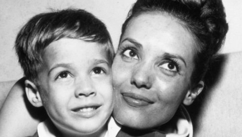 РАДИЛА ЈЕ У МЕСАРИ, ИЗМИСЛИЛА ПЛЕМИЋКО ПОРЕКЛО, ПА СЕ УДАЛА ЗА НАЈЛЕПШЕГ ЧОВЕКА НА ПЛАНЕТИ: Највећу цену ове токсичне љубави је платио њих