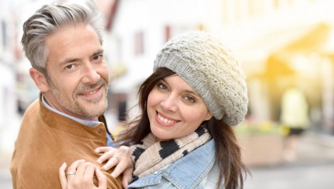 ШТА ЈЕ СВЕСНА ЉУБАВ И КАКО ЈЕ ОСТВАРИТИ: Пет обележја сваке здраве везе (ФОТО)