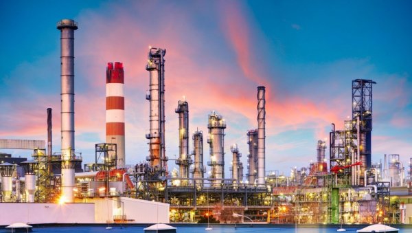 ВЛАДА ТОТАЛНИ ХАОС: Катар обуставио производњу течног природног гаса, нови раст цена на берзама