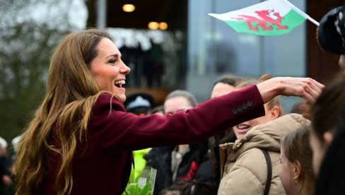 KEJT MIDLTON JOŠ JEDNOM ODUŠEVILA JAVNOST: Odbila da potpiše autogram, pa napravila lep gest