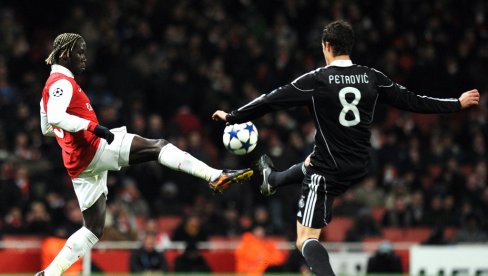 ГРОБАРИ ГОЛ СА АУТОКОМАНДЕ НЕЋЕ НИКАДА ЗАБОРАВИТИ! Радосав Раћа Петровић завршио професионалну фудбалску каријеру